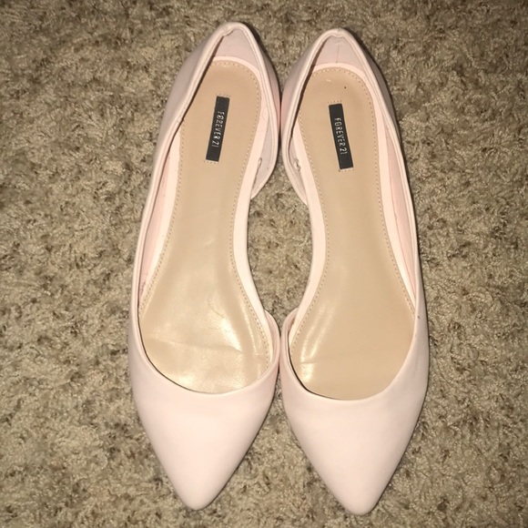 Pointy toe flats - Picture 3 of 3